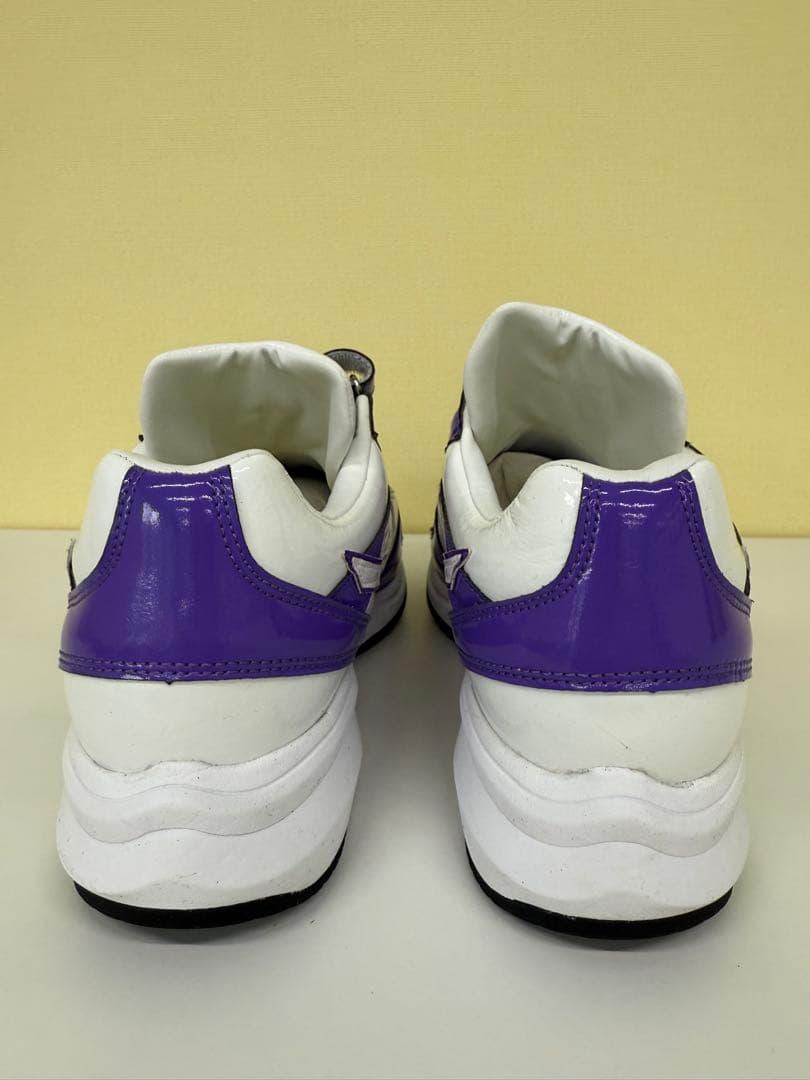 ミズノ トレーニングシューズ ホワイト/パープル【新品未使用品】