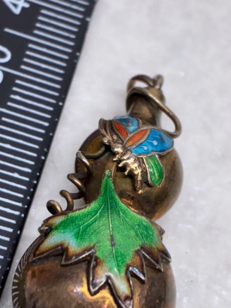 Z）ひょうたん レトロ 瓢箪 縁起物 時代 蝶と葉 工芸品 提げ物？ペンダント？