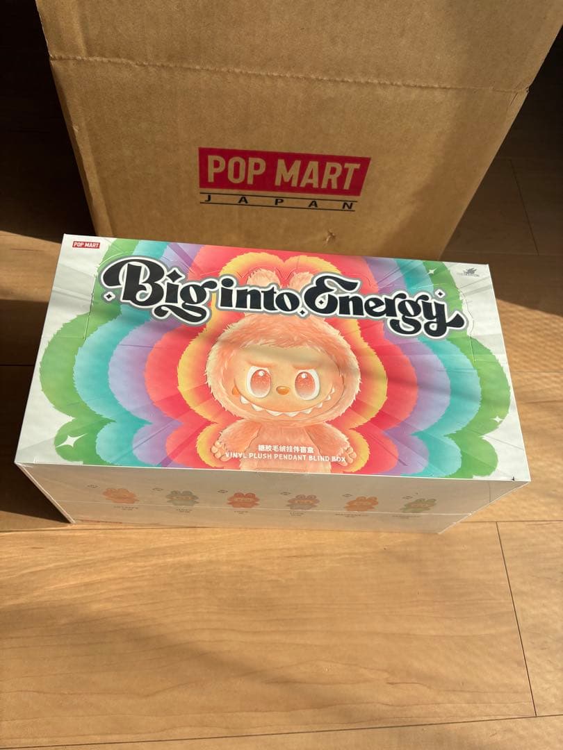 THE MONSTERS Big into Energy ラブブ