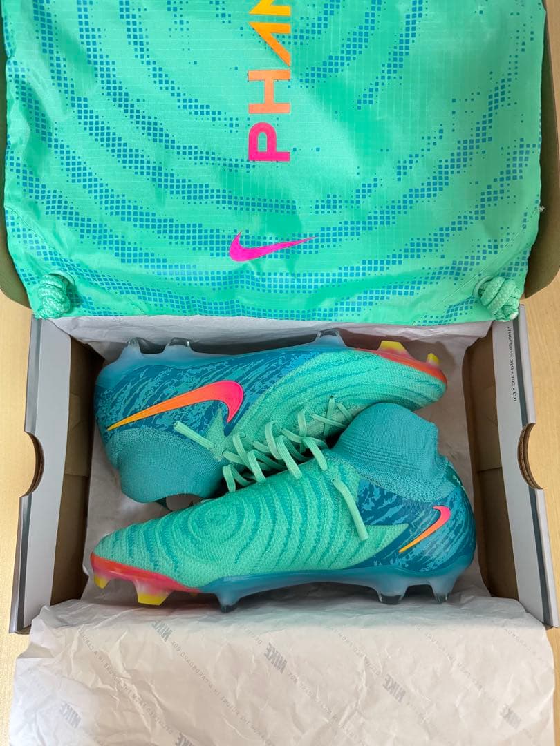 【新品未使用】NIKE PHANTOM LUNA Ⅱ ELITE FG