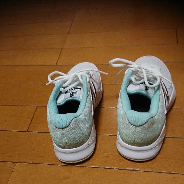 テニスシューズ・ラケットバック