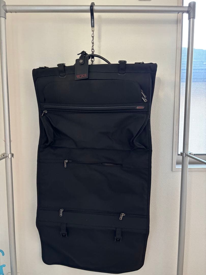 TUMI ガーメントバッグ ハンガー付き 22133D4