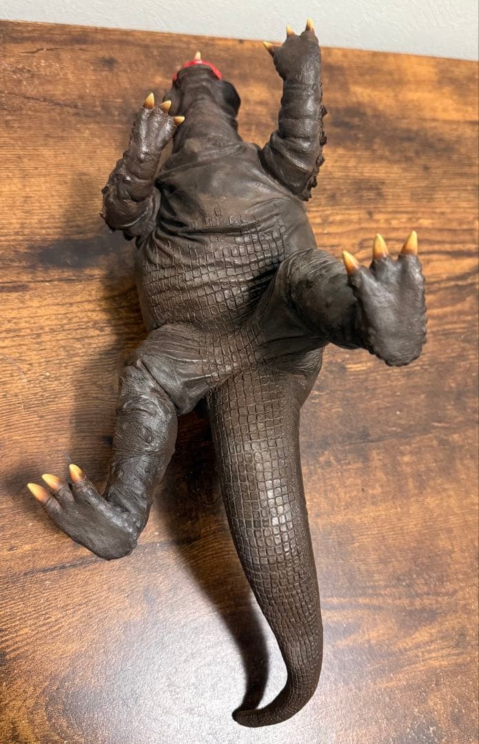 透明怪獣　ネロンガ　単品