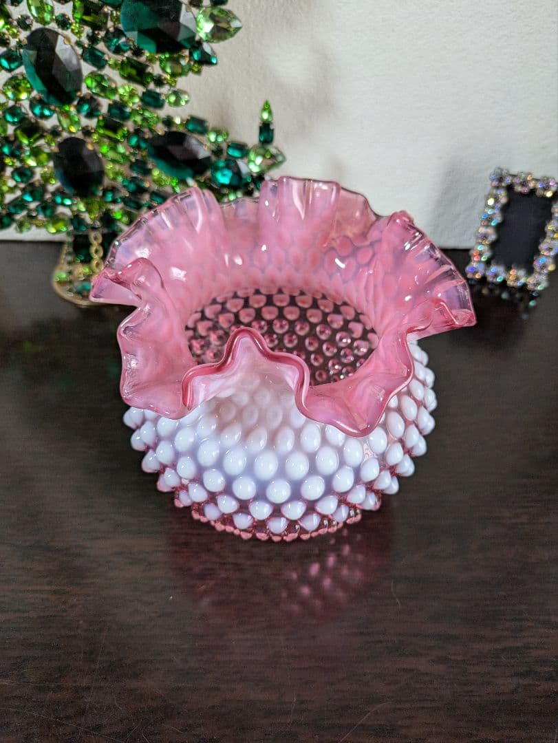 フェントン　ラージ　ピンクホブネイルオパルセントガラス　ラウンドベース