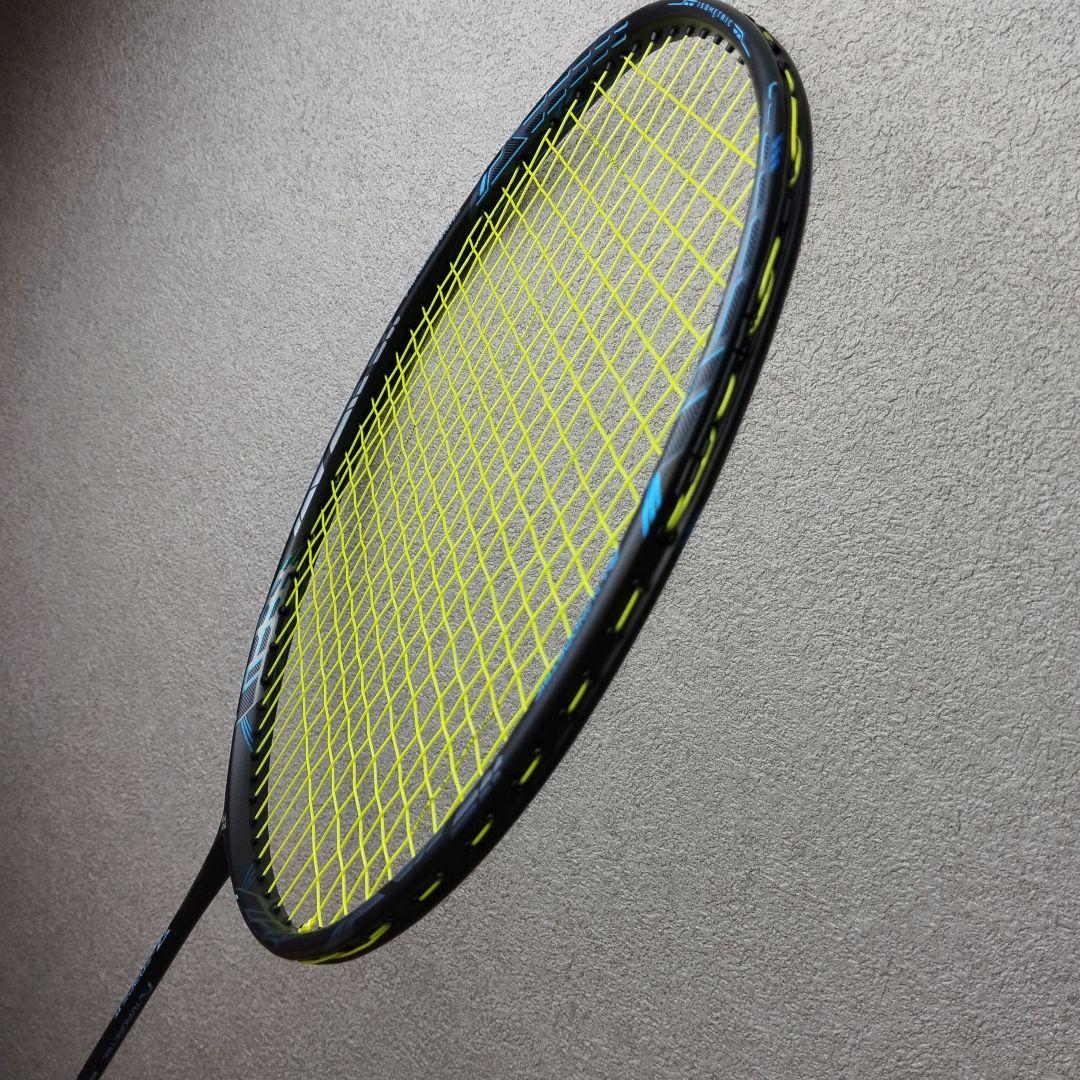 【極美品】YONEX VOLTRIC Z-FORCE Ⅱ 4UG5①