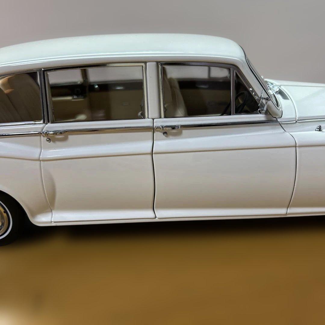 京商1/18ロールスロイスファントム