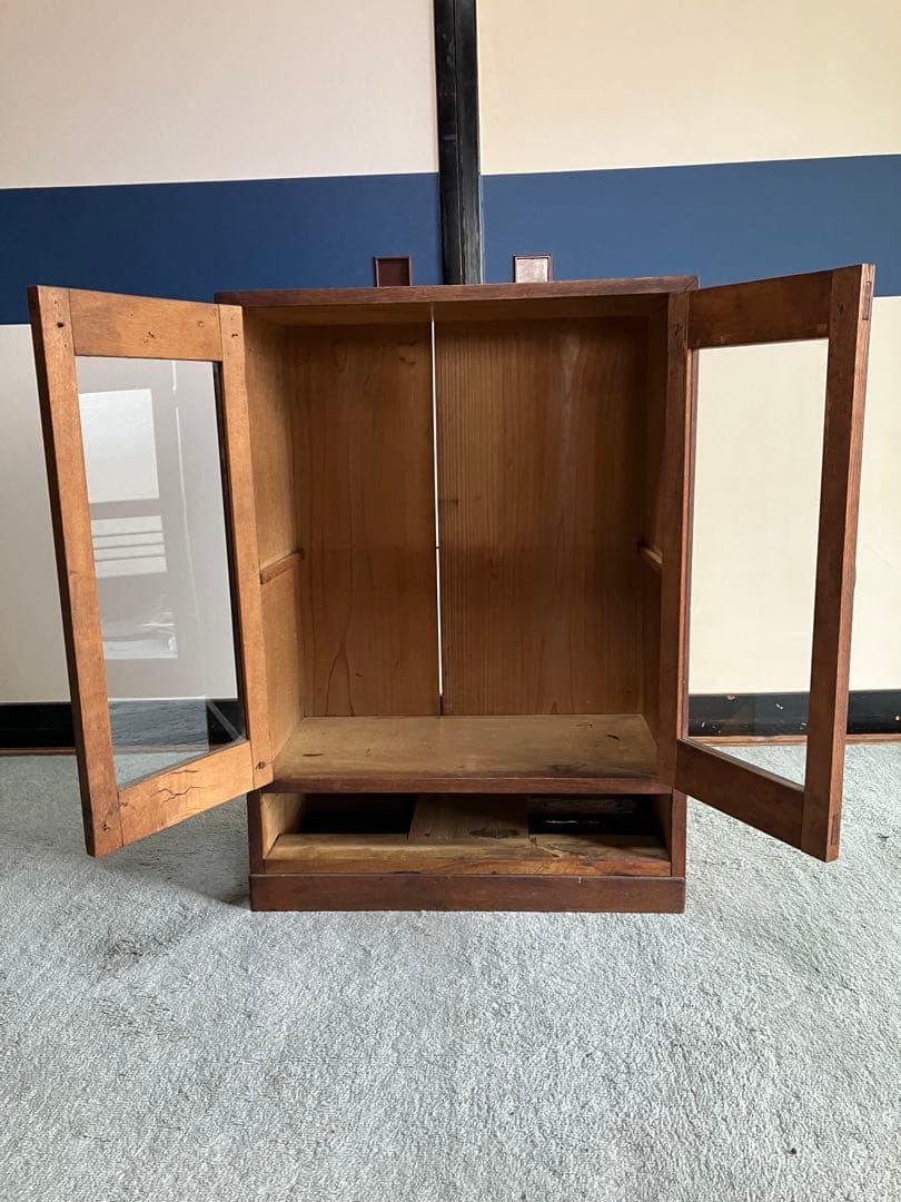 レトロ商品　木製ガラス扉収納　キャビネット　本棚　アンティーク家具