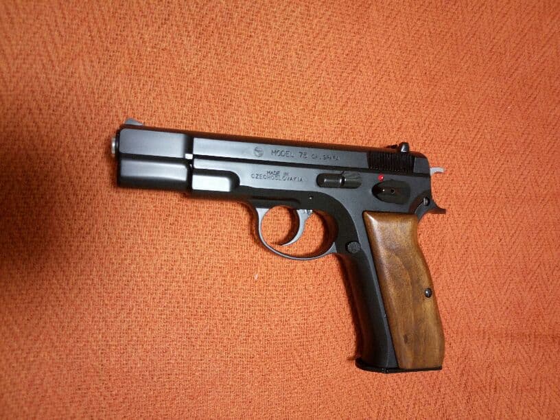 ジンベエ　マルシン　cz75 ガスガン