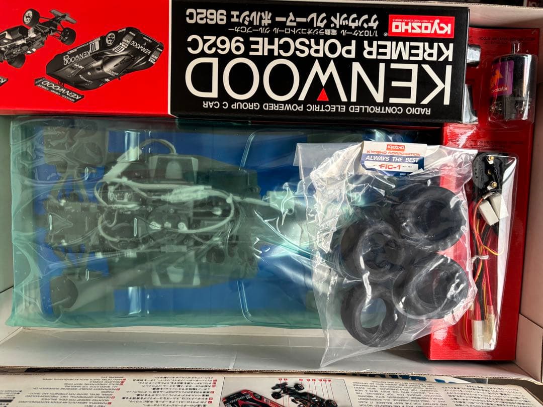 京商1/10RCポルシェ962C トラックレース KENWOOD クラシック塗装