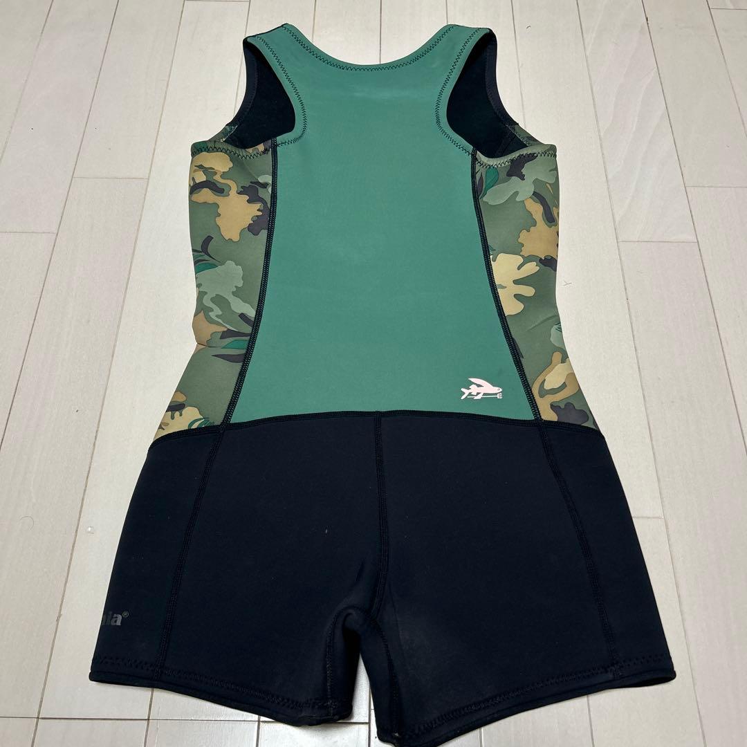 ショートジョン ウェットスーツ ブラック/カモフラージュ　パタゴニア