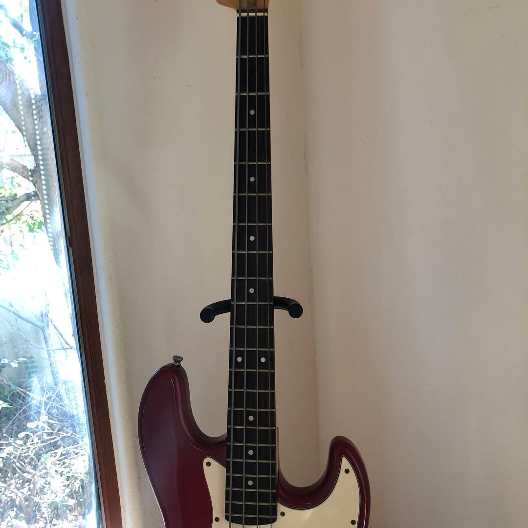 Bacchus universe シリーズ　Jazz Bass レッド
