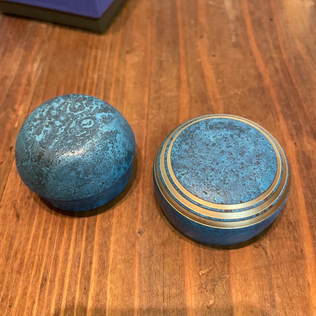 美品　グッドデザイン　金属製　メモリアルボトル　カナタ　青銅色　重厚感ある　骨壷