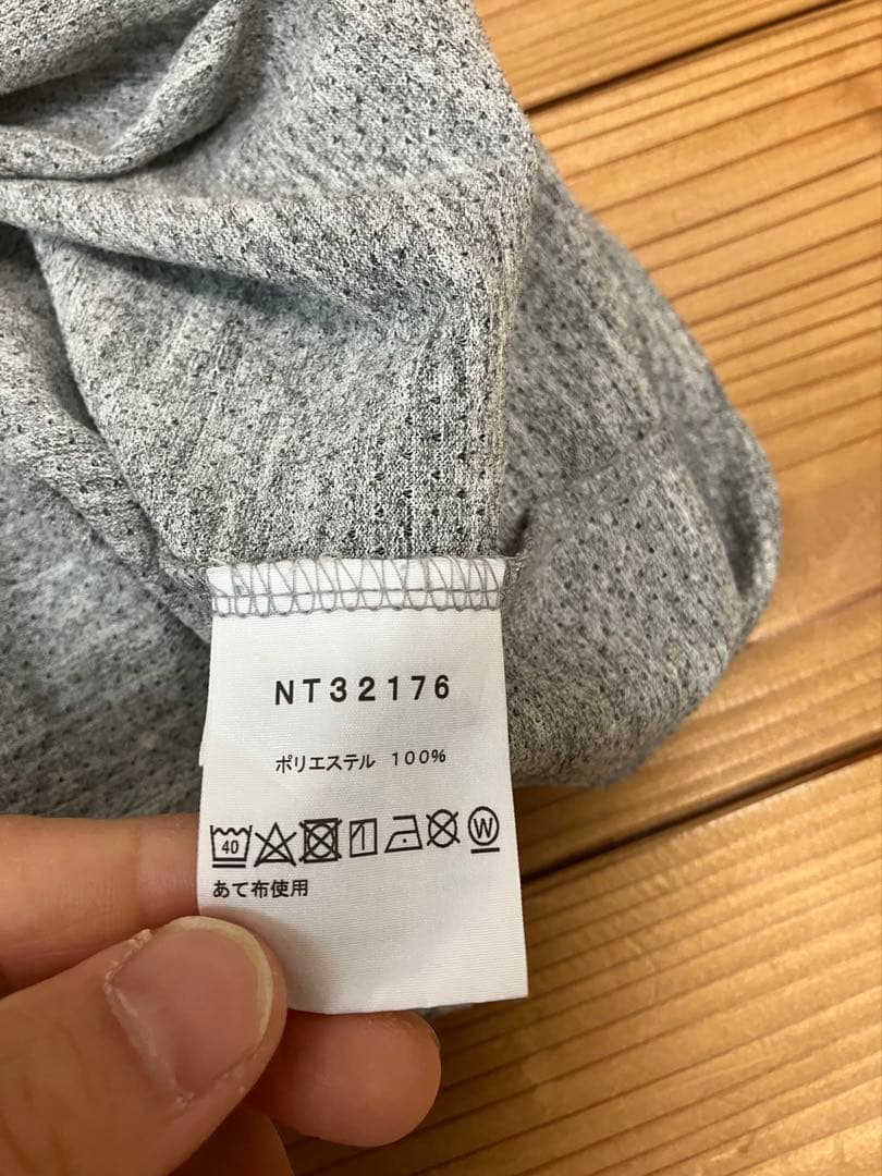 ランニングウェア　セット　エンデュリスレーシングショーツ　Tシャツ