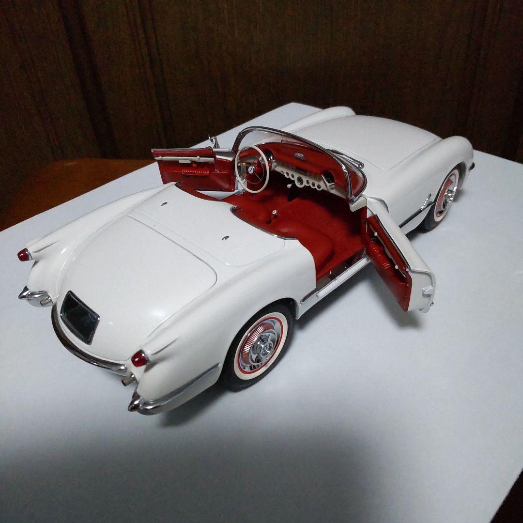 シボレー コルベット 1953 ホワイト 1/18 オートアート