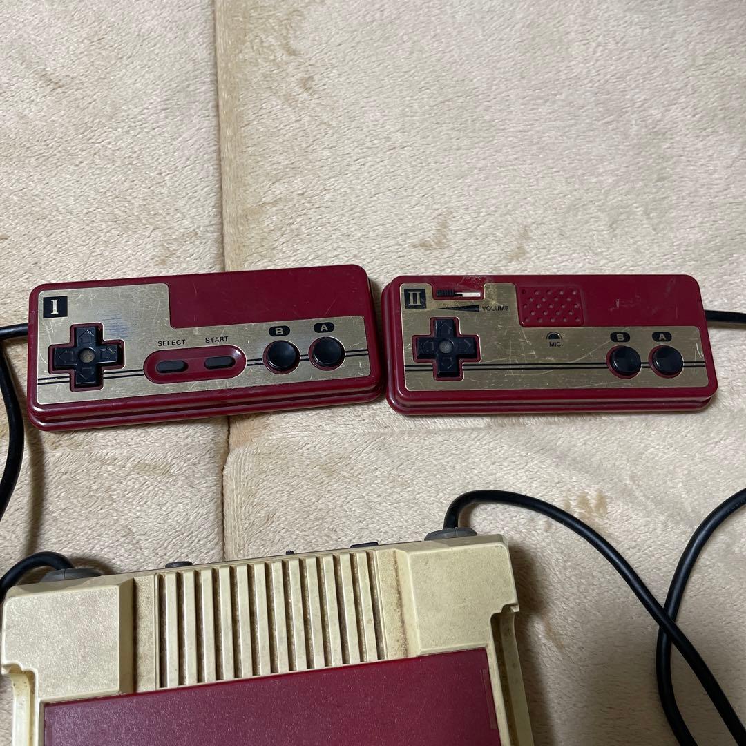 ファミリーコンピュータ本体3台　ソフト32本