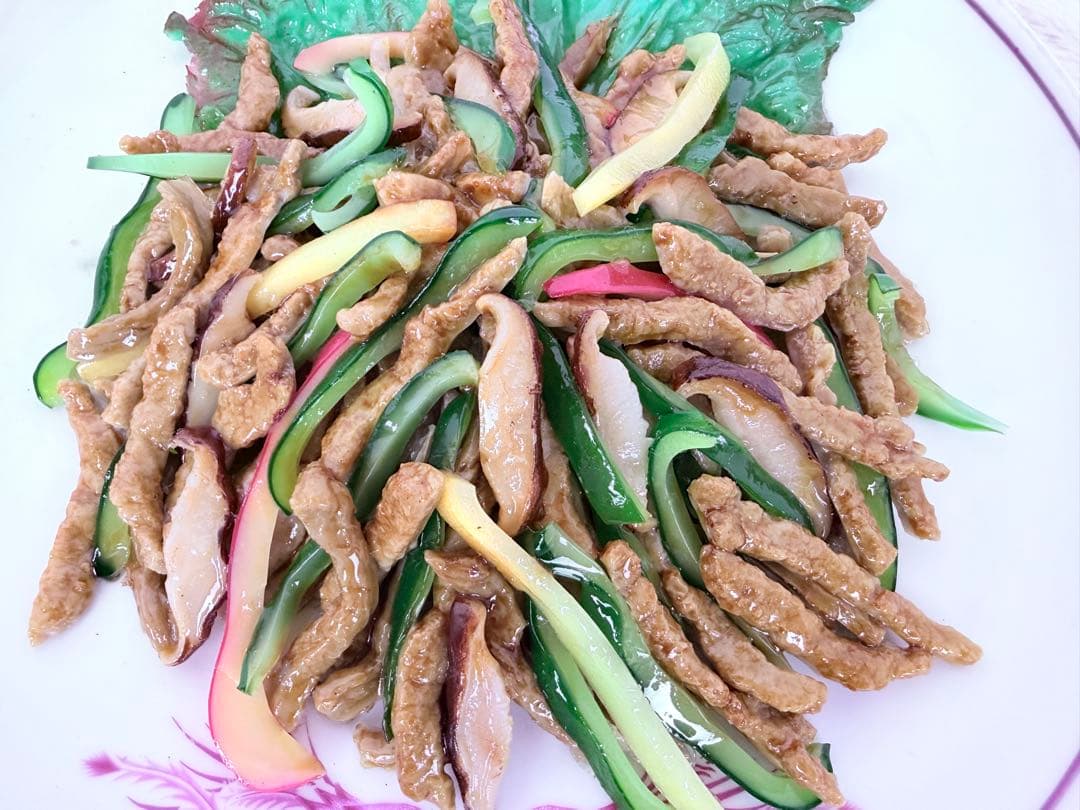 青椒肉絲（チンジャオロース）食品サンプル リアル再現 中華料理ディスプレイ用