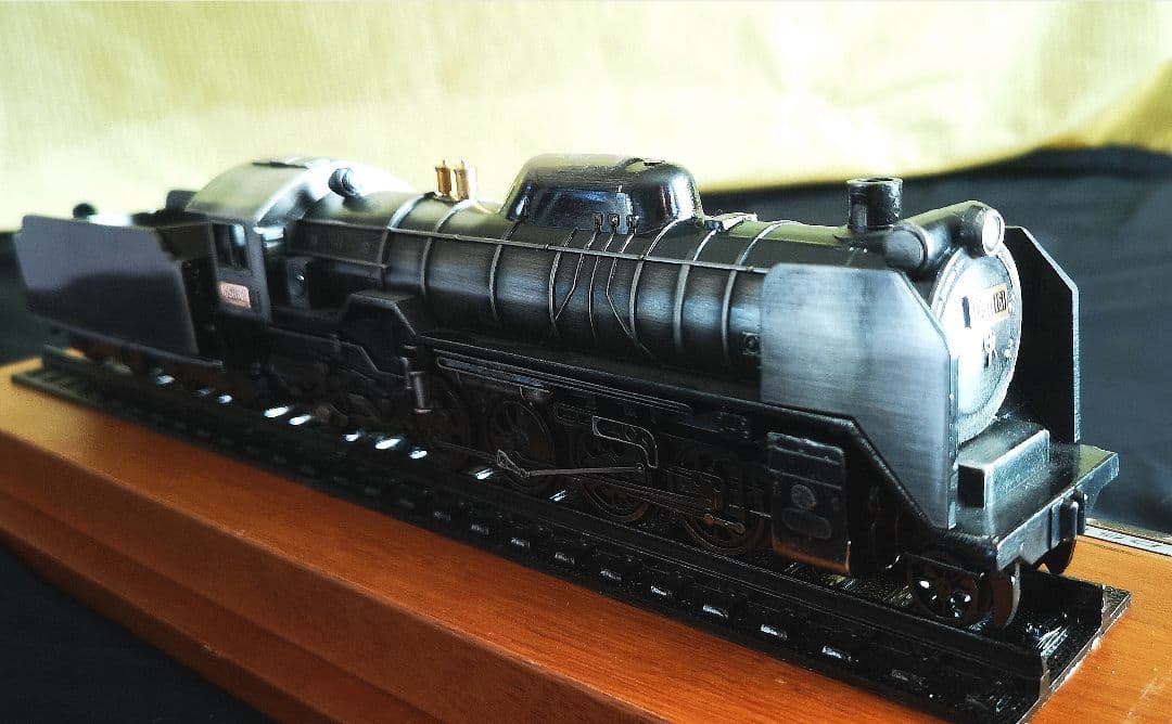 D51型蒸気機関車（1/60模型）デゴイチ（ケース付き）
