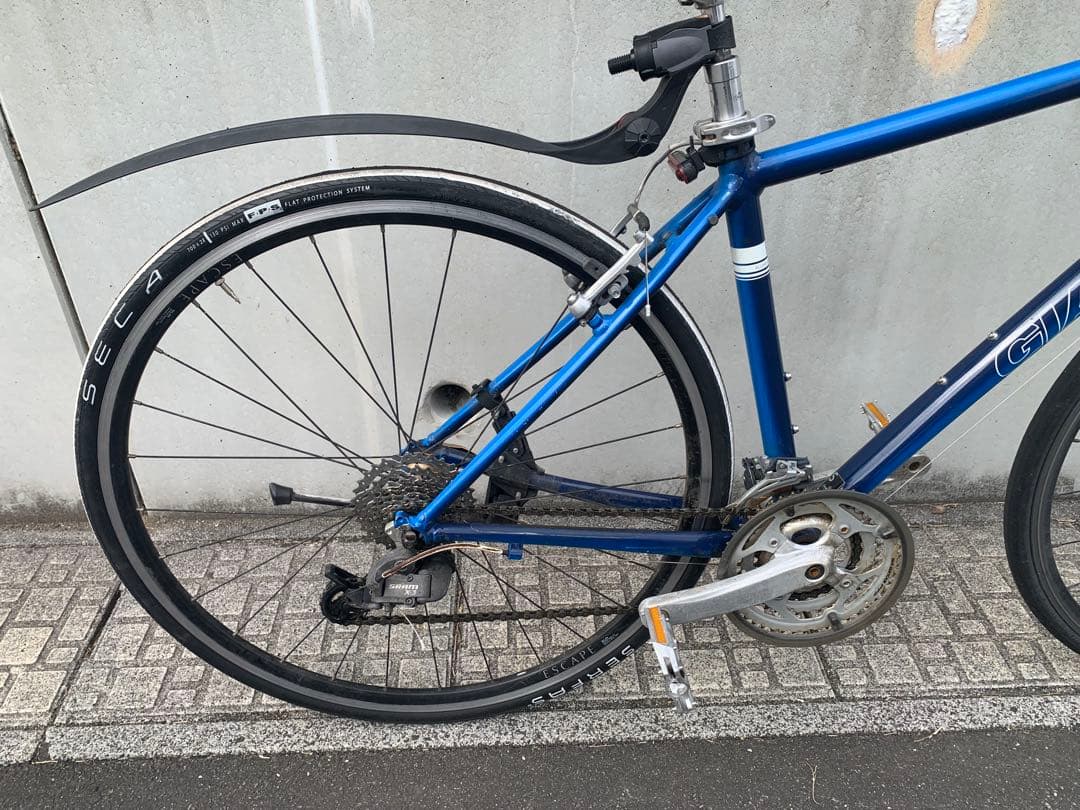 GIANT ESCAPE R3 700C アルミ 青色クロスバイクSサイズ