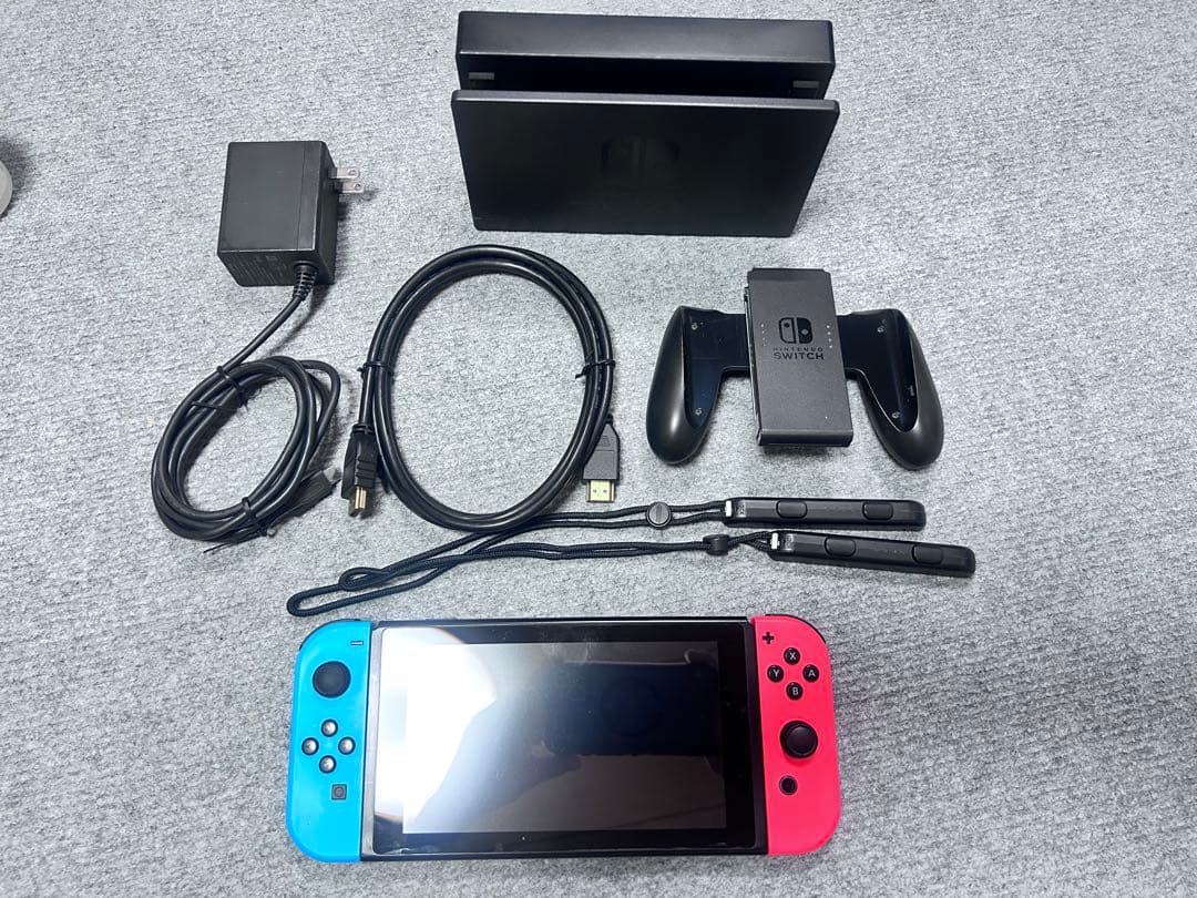 Nintendo Switch 本体 青/赤 Joy-Con【液晶新品】
