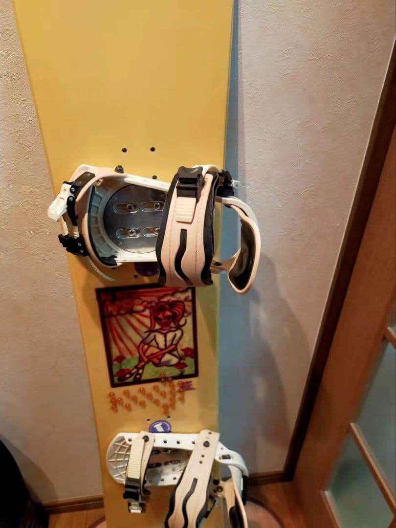 LIB technologiesスノーボード、GUNNERGYビンディング