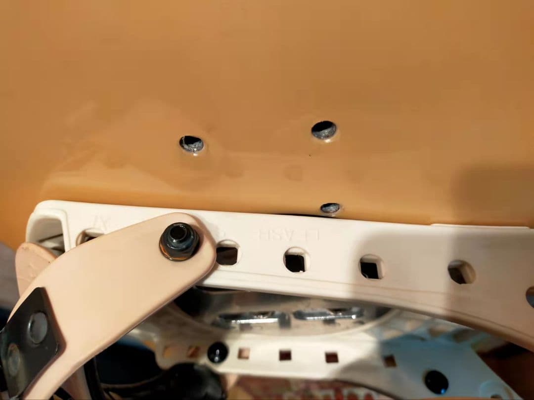 LIB technologiesスノーボード、GUNNERGYビンディング