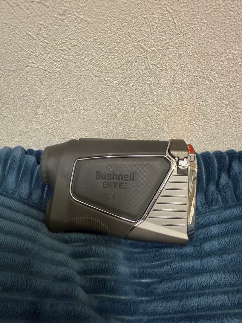 Bushnell Pro X 3 距離計　ブリーフィングケース、電池3個付き