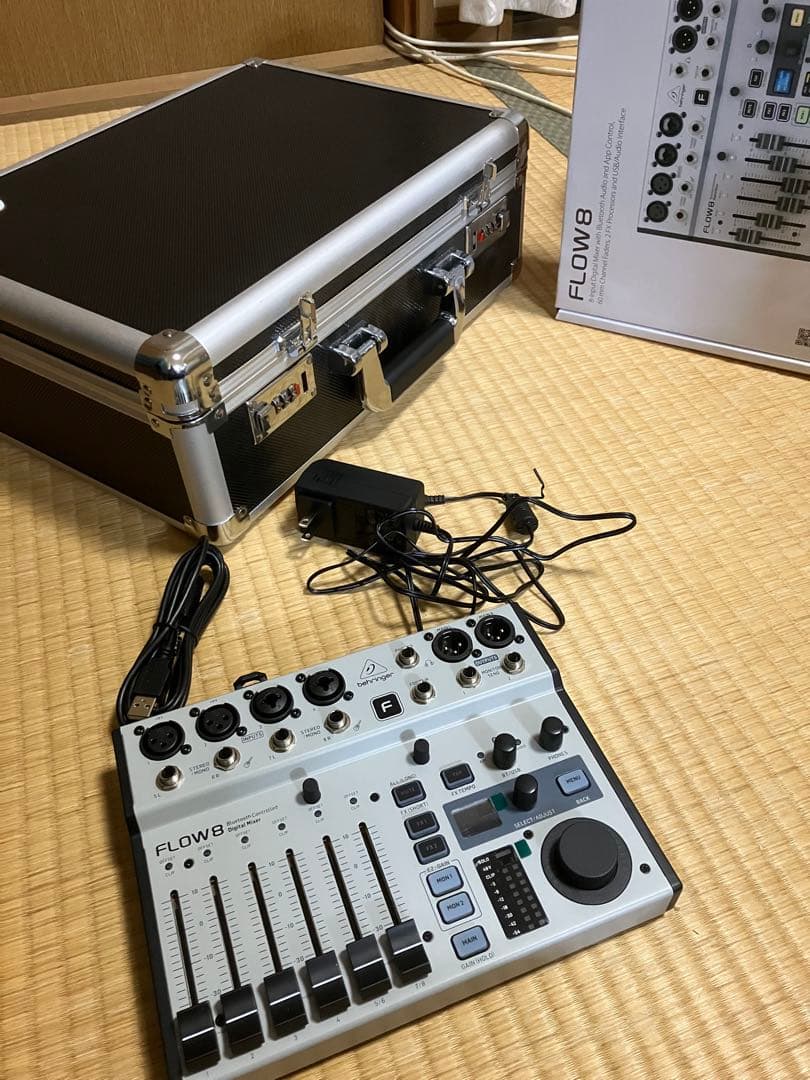behringer FLOW8 デジタルミキサー　美品　ケース付き