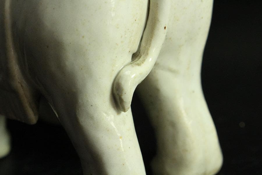 白磁 象乗 置物(K-LC875)