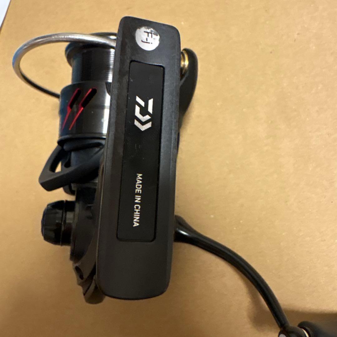 ［人気リール］ ダイワ　18タトゥーラLT 2500S-XH