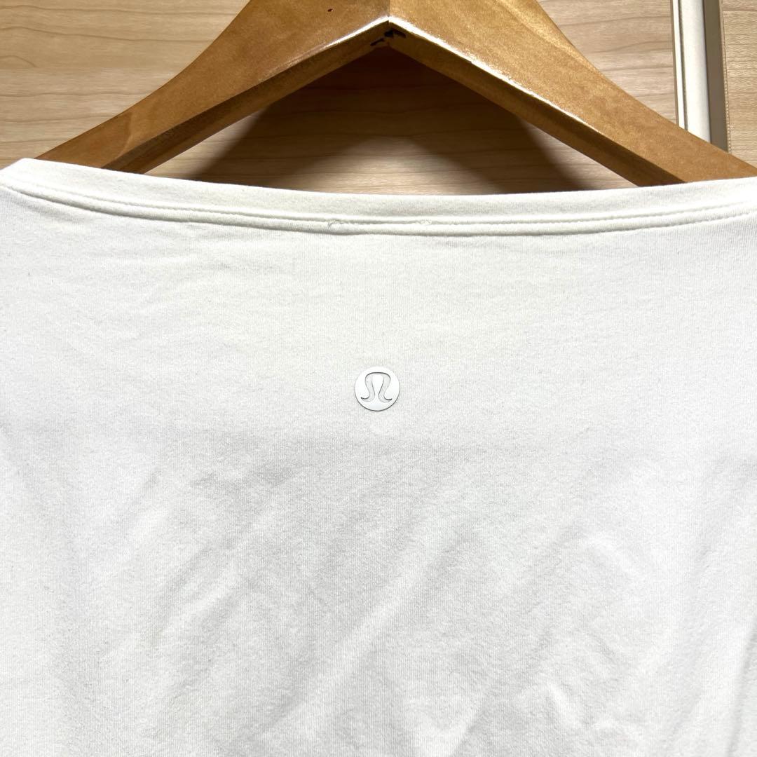 新品タグなし　ルルレモン　Back in Action ロングスリーブ　サイズ4