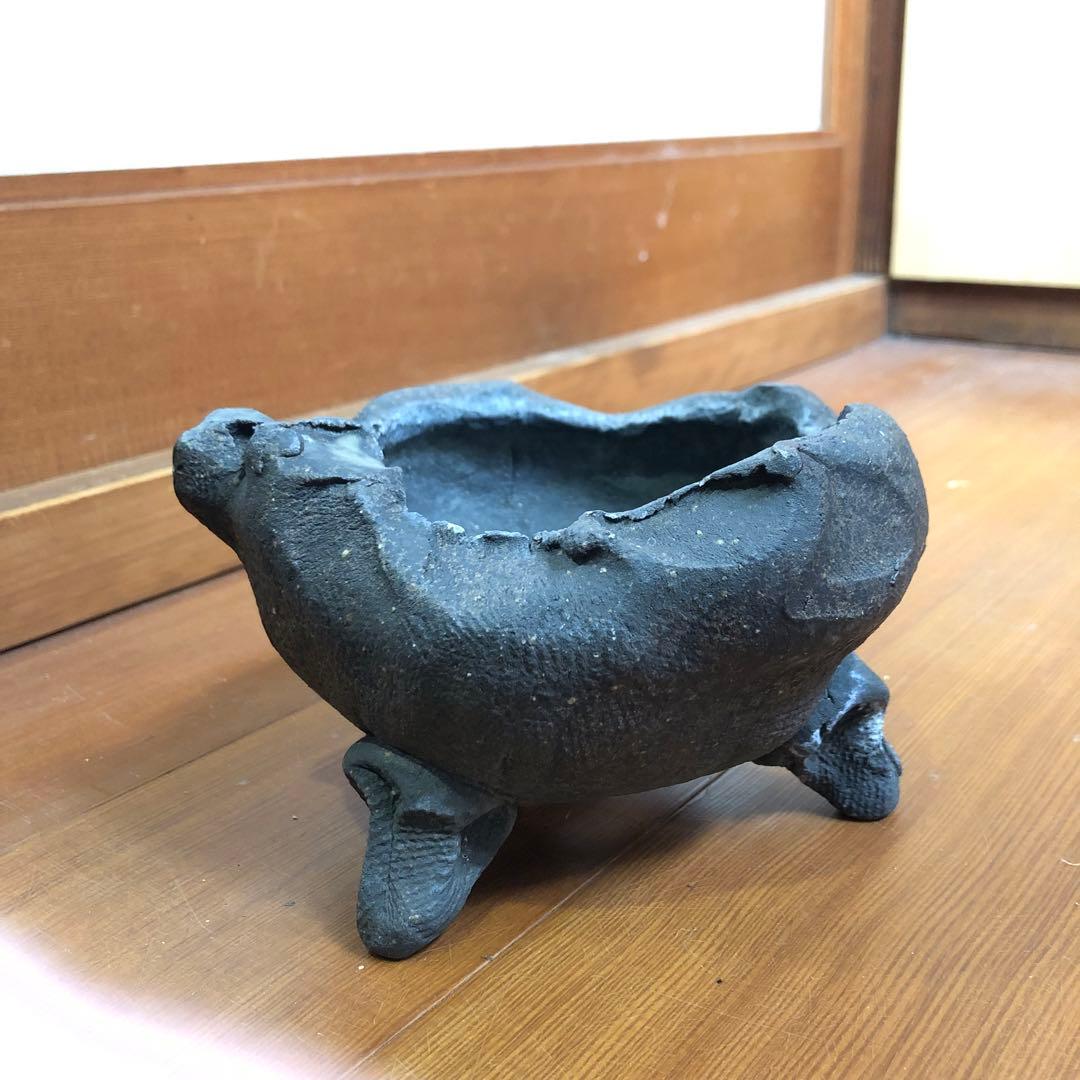 盆栽鉢 芸術的黒色陶器3本足 日本伝統工芸