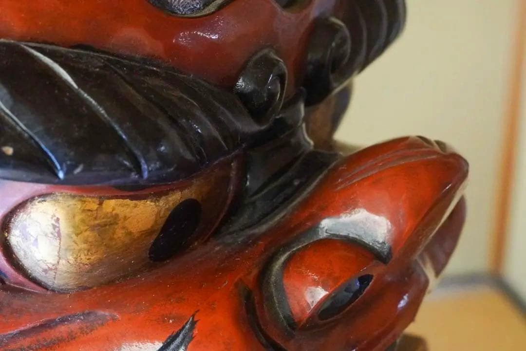 【獅子頭　漆塗り・金箔貼り】木彫　彫刻　獅子舞　民藝　骨董品　時代物　古道具