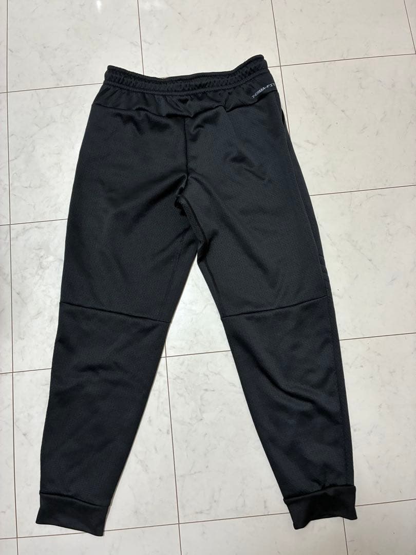 ナイキ　ジョガーパンツ　Mサイズ