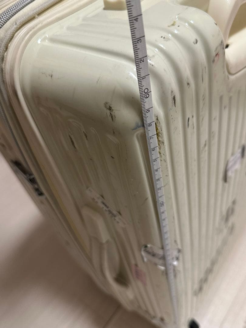 白色スーツケース拡張ファスナー付／鍵2本付属（公開は12/16まで）