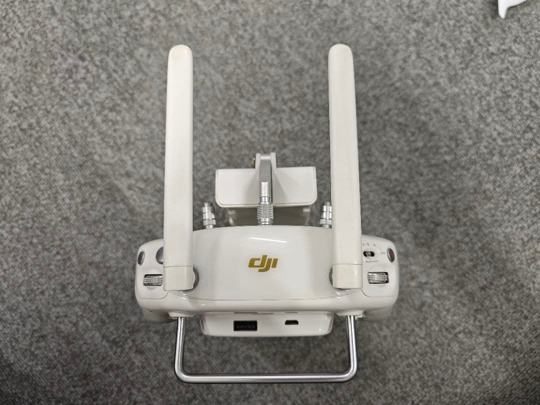 美品! DJI Phantom 4 PRO V2.0、バッテリー3個付
