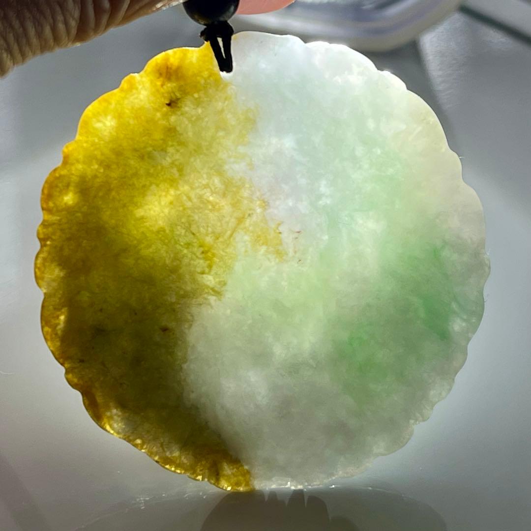 鑑別付 翡翠 硬玉 ジェダイト A 龍神 招財 彫刻 ペンダント 金運 財運