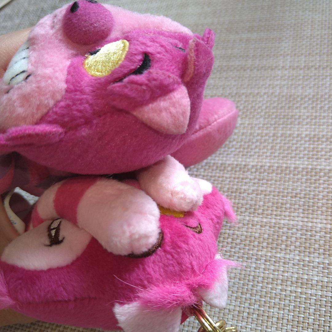 ディズニー不思議の国のアリス　チシャ猫ぬいぐるみバッジキーチェーン