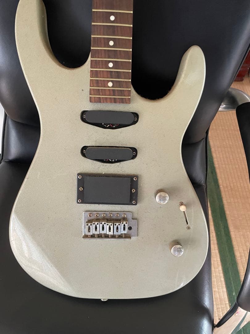 シルバー エレキギター