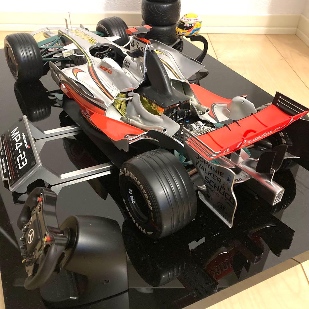 1/8 マクラーレンMP4-23 ハミルトン ディアゴスティーニ フィギュア付き