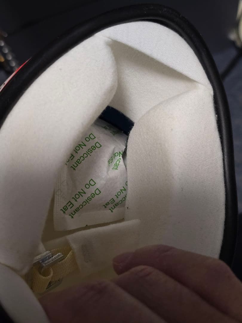 本日限定値下げ　フェルスタッペン　1/2 ヘルメット　2023　シューベルト製