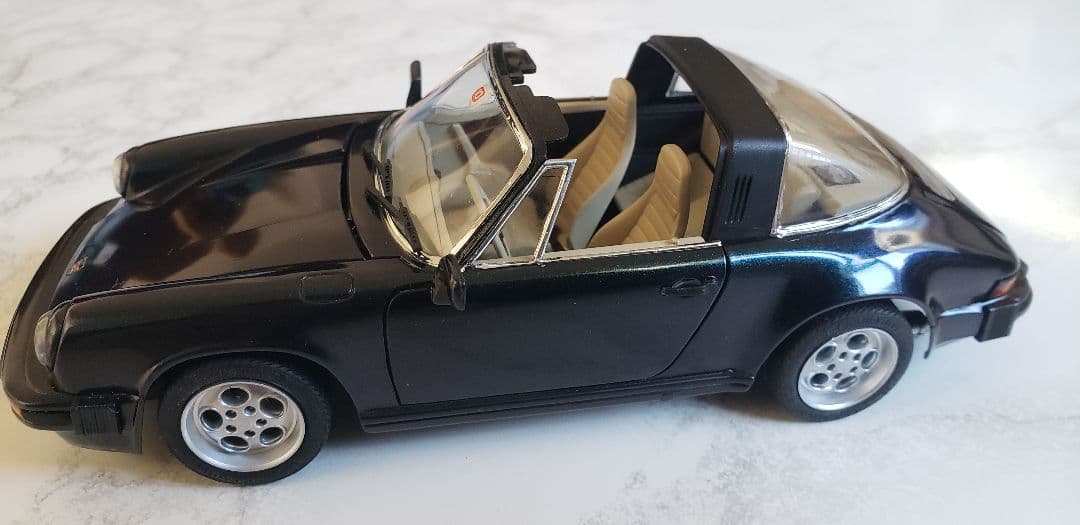 フジミ 1/24エンスージアスト　ポルシェ911タルガ　フル開閉完成品