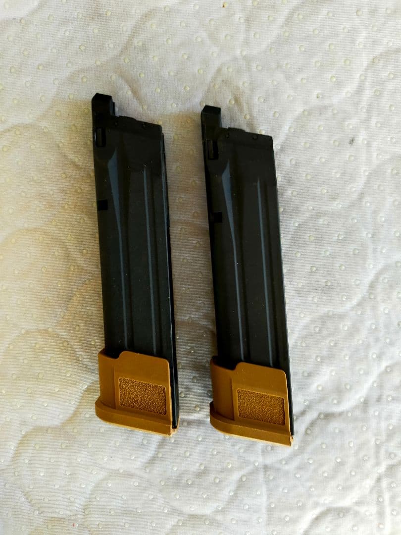 SIG M17 M18 co2マガジン ライラックス TAN 2本セット
