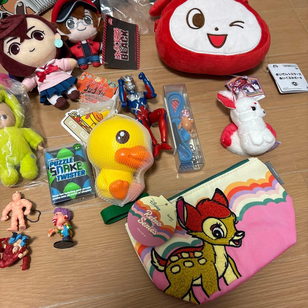 プラモデル　フィギュア　ぬいぐるみ　キーホルダーなどまとめ