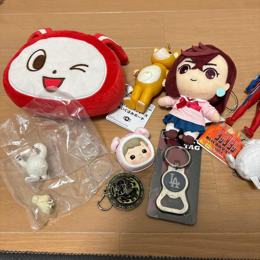 プラモデル　フィギュア　ぬいぐるみ　キーホルダーなどまとめ