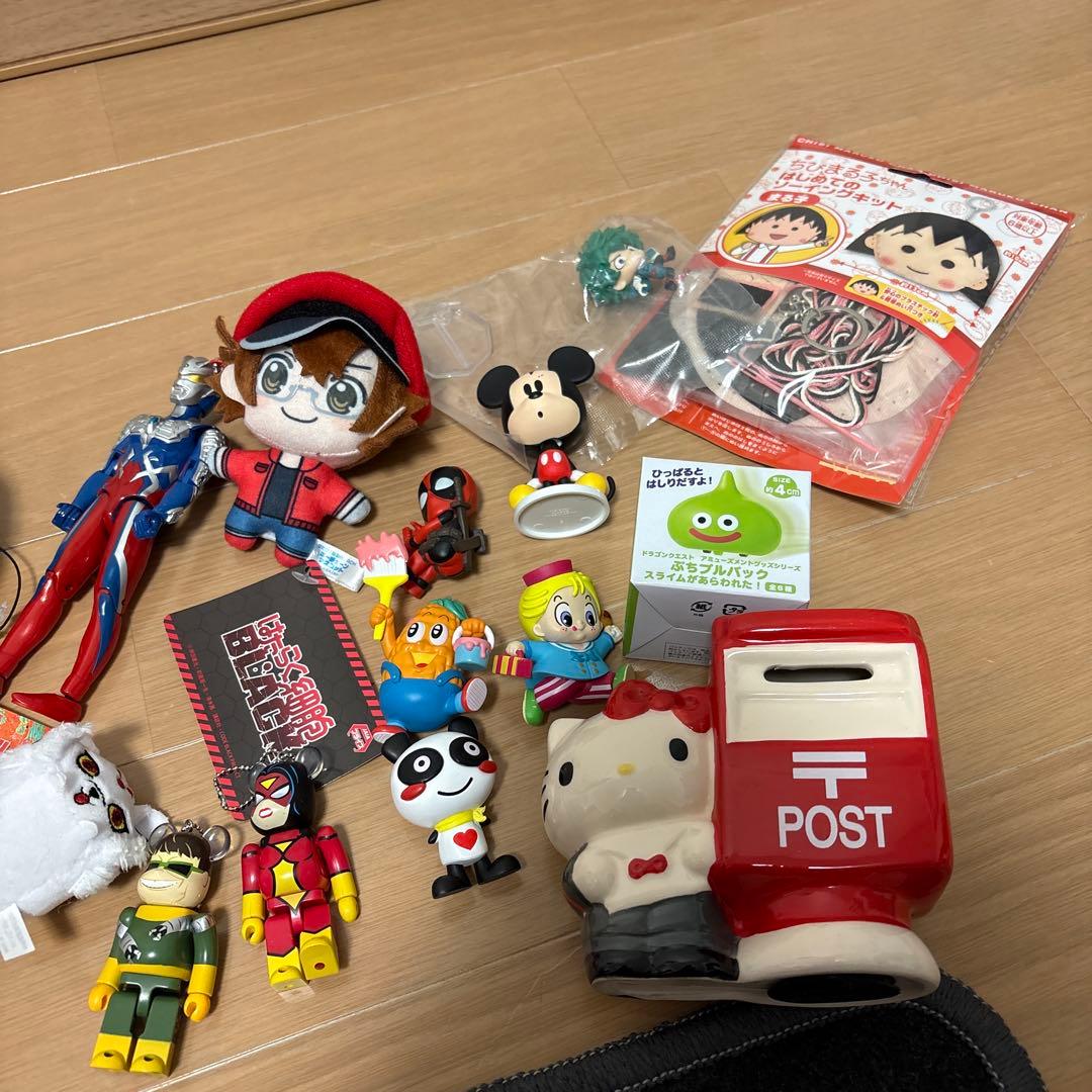 プラモデル　フィギュア　ぬいぐるみ　キーホルダーなどまとめ