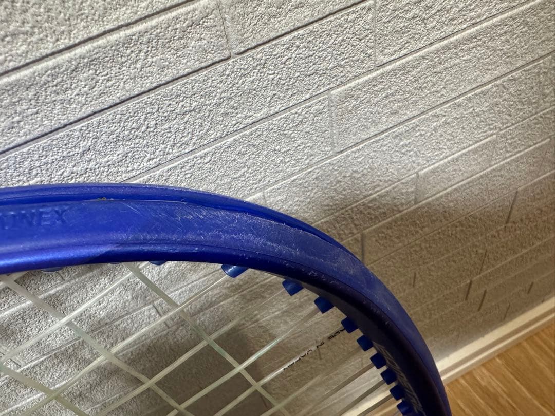 【美品】最新モデルYONEX EZONE100 テニスラケット グリップ2