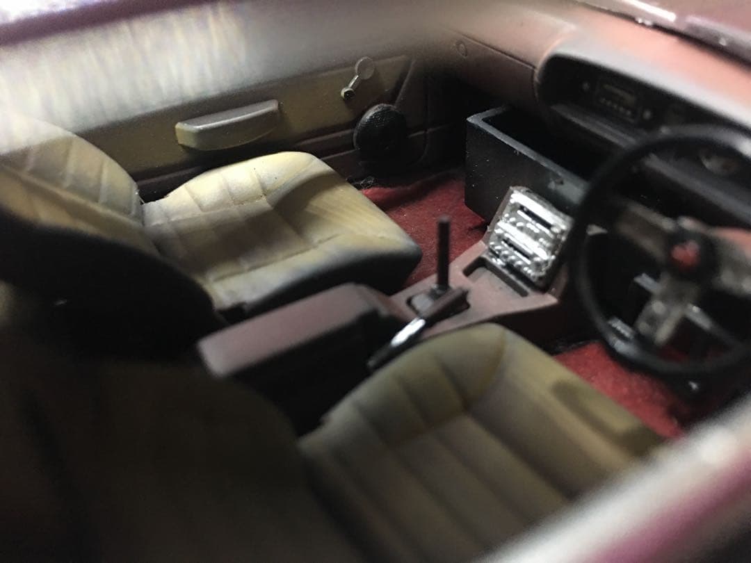 旧車プラモデル完成品C１３０ローレル1／２４