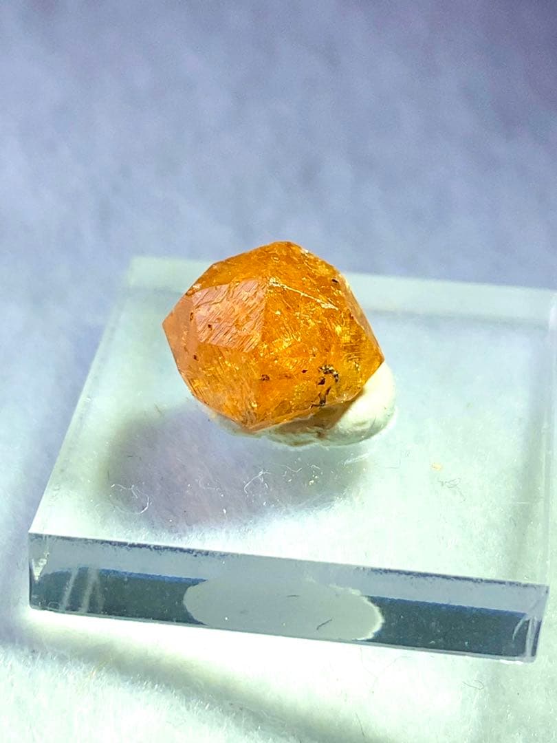 マンダリンガーネット　結晶　原石　鉱物標本　タンザニアLoliondo産　宝石質