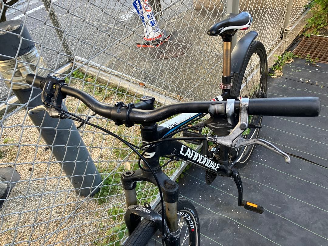 【中古・手渡し】Cannondale　MTB　スタンド込み