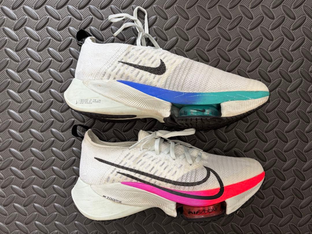 NIKE エアズームテンポNEXT%フライニット24cm